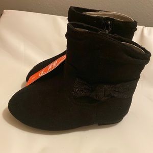 Black toddler boots
